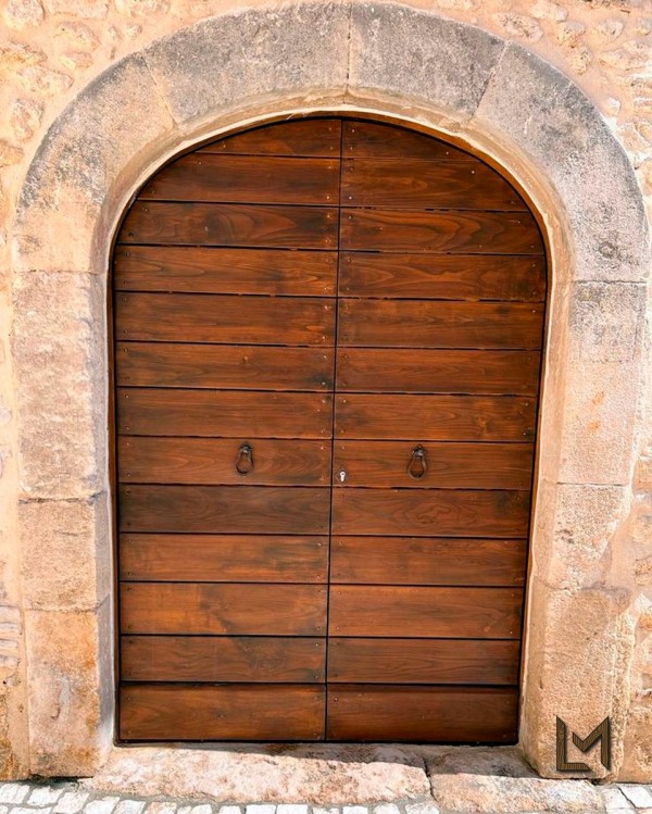 Portone alla mercantile in castagno
