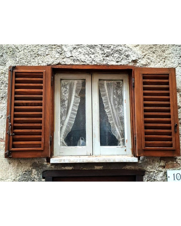 persiane in castagno