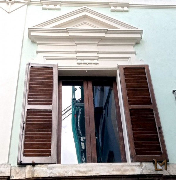 restauro perziane in castagno