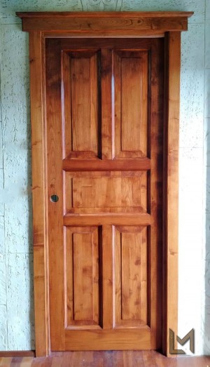 Porte con cornice antica a 5 bugne