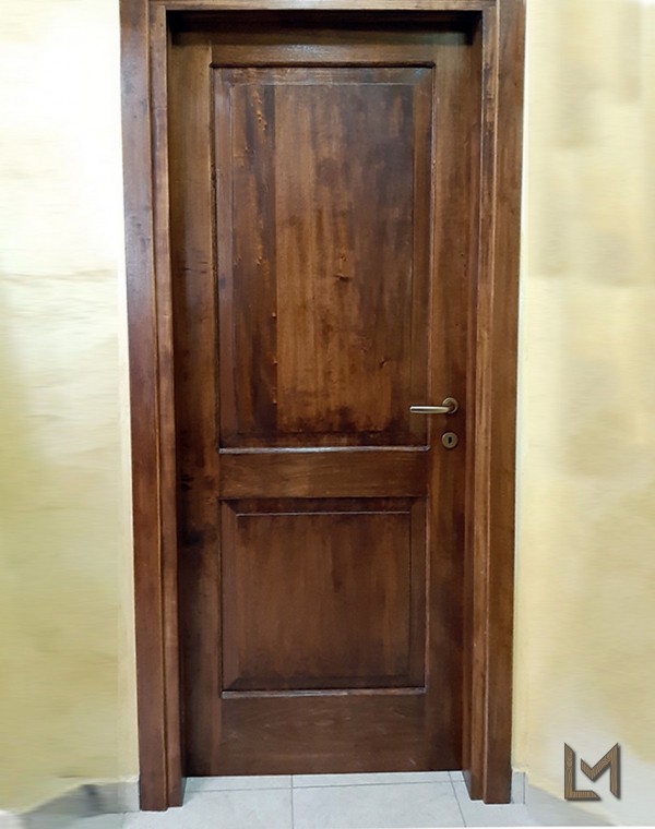 Porte in pioppo colore noce scuro