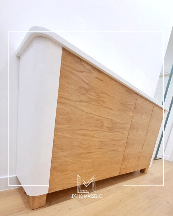 Mobile di design in rovere